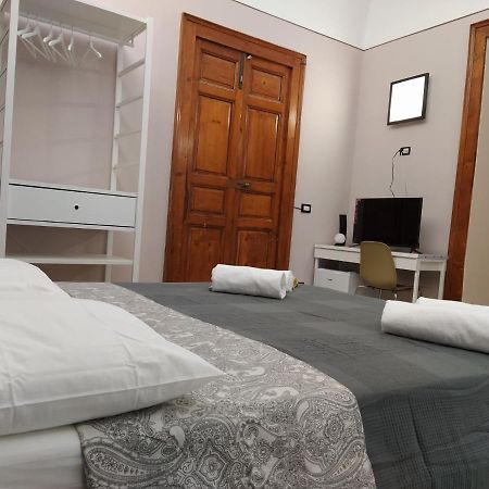 Le Nereidi B&B Acireale Centro Luaran gambar