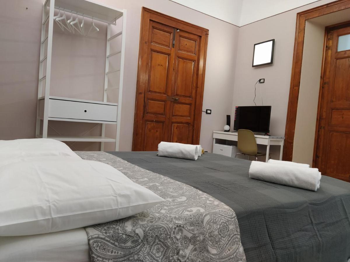 Le Nereidi B&B Acireale Centro Luaran gambar