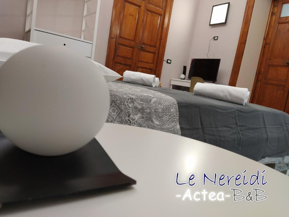 Le Nereidi B&B Acireale Centro Luaran gambar